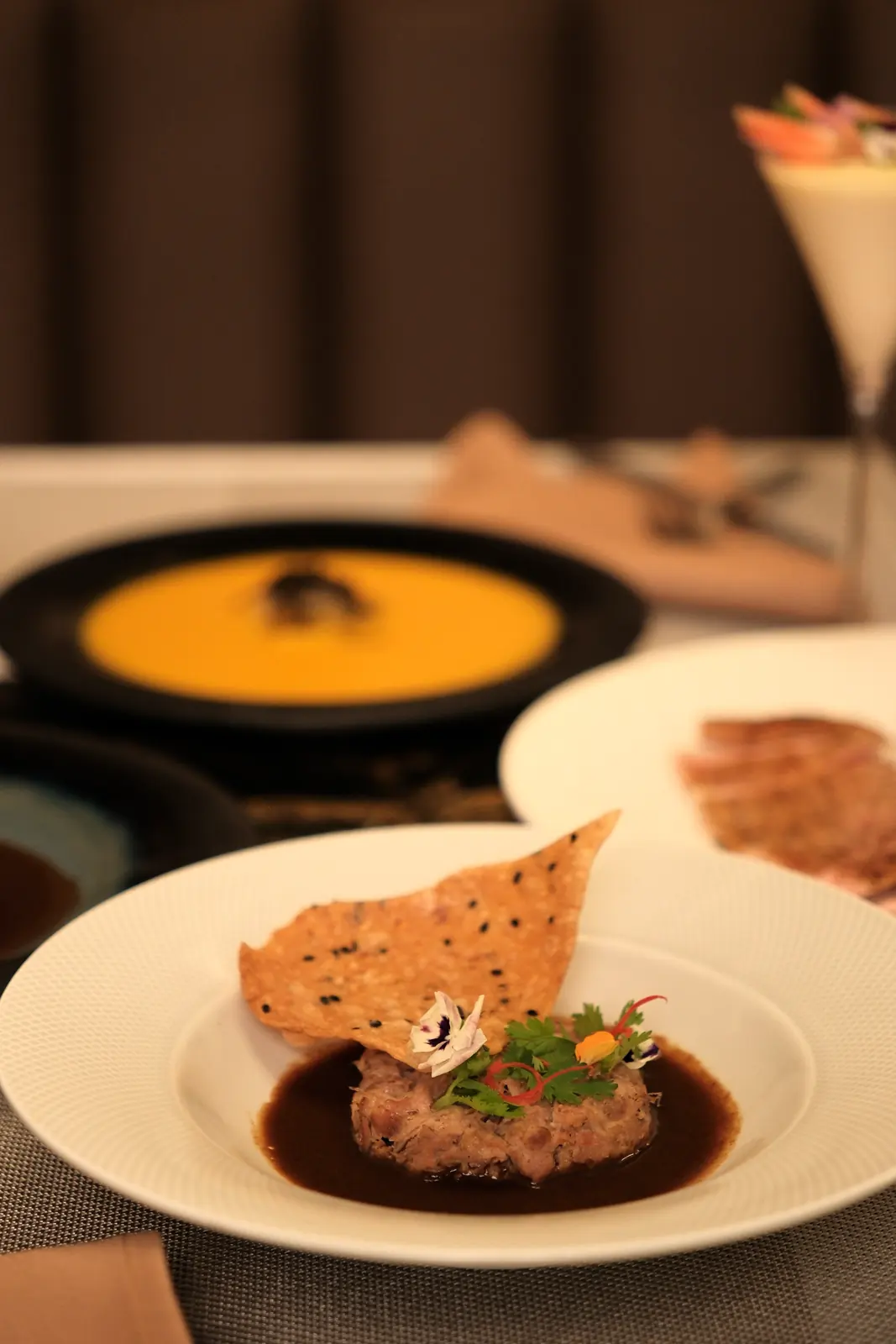 Minced meat with a sesame cracker and herbs — Lumé Restaurant · Classyc Hàng Buồm